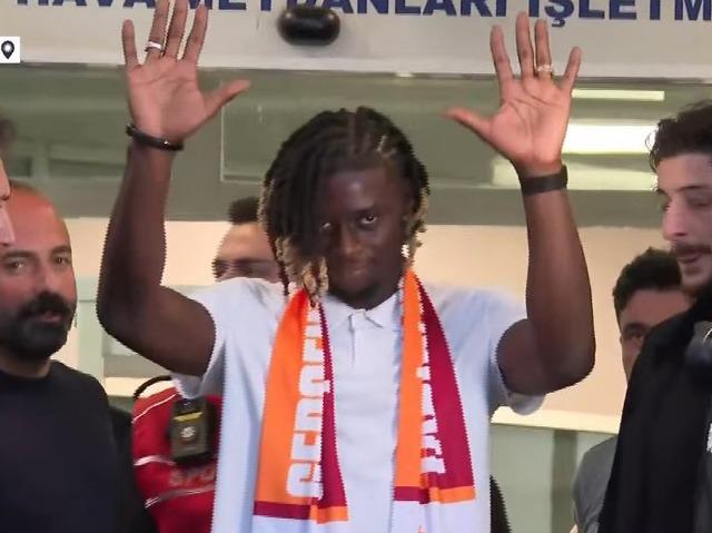 Galatasaray'ın Yeni Transferi Lesley Ugochukwu İstanbul'da Heyecan Yarattı
