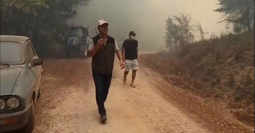 Video. Muğla’daki yangınları söndürmek için yüzlerce kişi seferber oldu