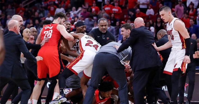 Alperen Şengün'ün NBA maçında sahalar karıştı | Video Haberleri – NBA Haberleri