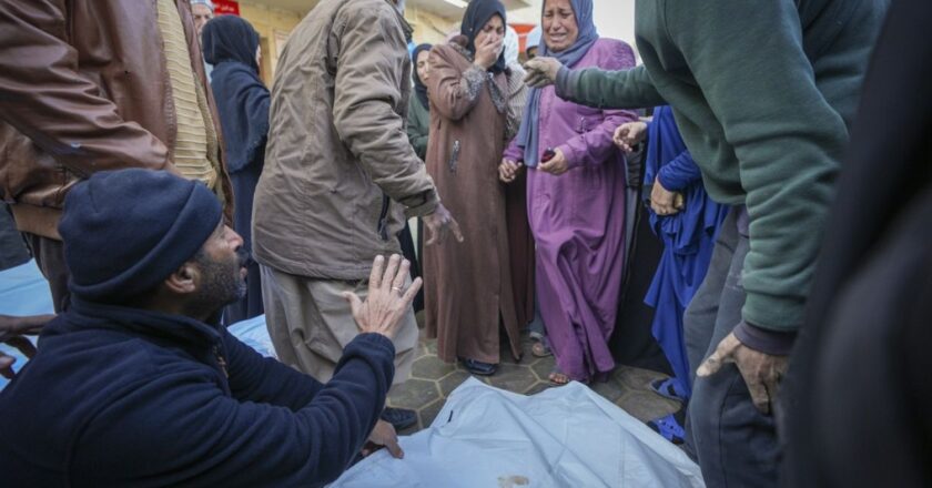 Ateşkes görüşmeleri sürerken İsrail Gazze'yi vurdu: En az 30 ölü
