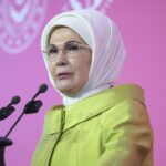 Emine Erdoğan’dan karne alacak öğrencilere tebrik