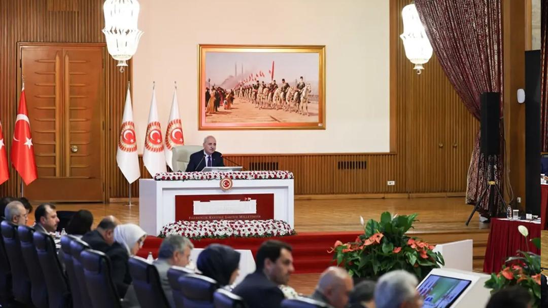 Komisyona yönelik anlar! Mehmet Bekir Şimşek'in sözleri şaşkın ... Dem Partisi üyeleri toplantıdan ayrıldı: 