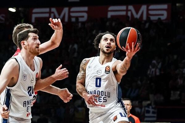 Anadolu Efes Euroleague’in 5. haftasında Panathinaikos’a 95-81 mağlup oldu!