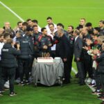 Hakan Çalhanoğlu’na ‘dalya’ sürprizi – Son Dakika Futbol Haberi