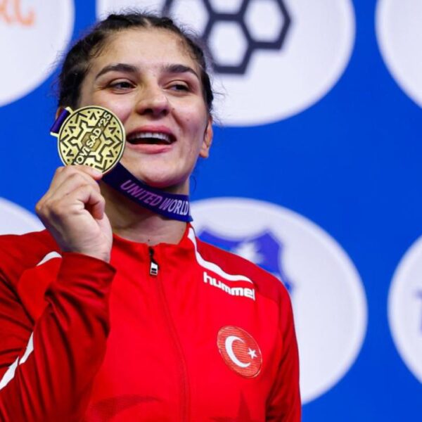 Milli güreşçimiz Nesrin Baş U23 Dünya Şampiyonu oldu