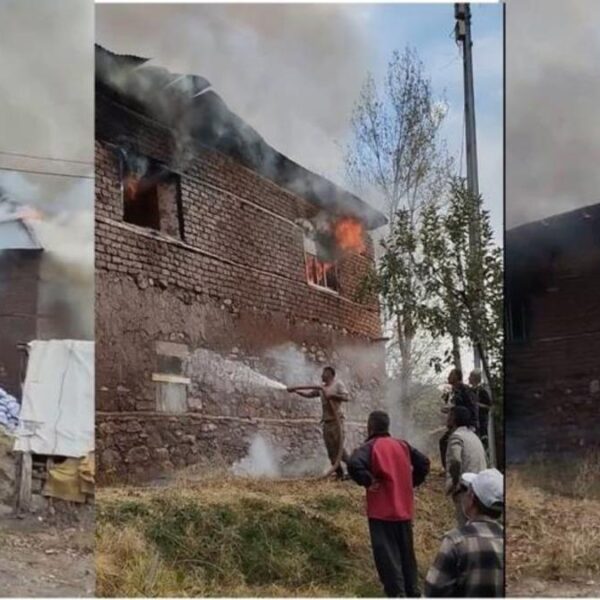 Hakkari’de 2 katlı toprak ev küle döndüGüncel Haberler