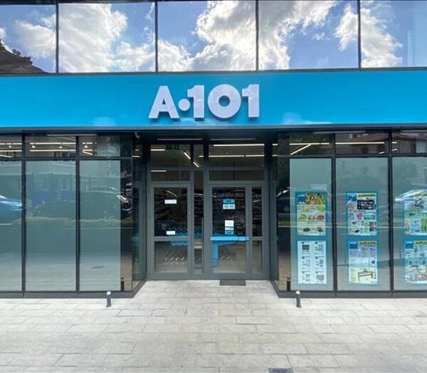 A101 11 Aralık 2025 Aktüel Ürünler: 70 İnç TV, Su Sebili, Motosiklet Ekipmanları ve Bavul Fırsatları!